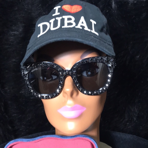 Gucci Sunglasses - Picture 7 of 7